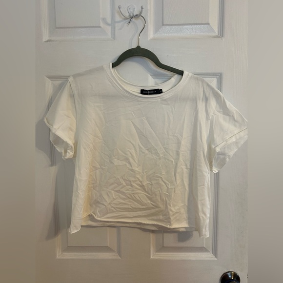 {MEROKEETY} White Crop Short Sleeve NWT - Picture 4 of 14